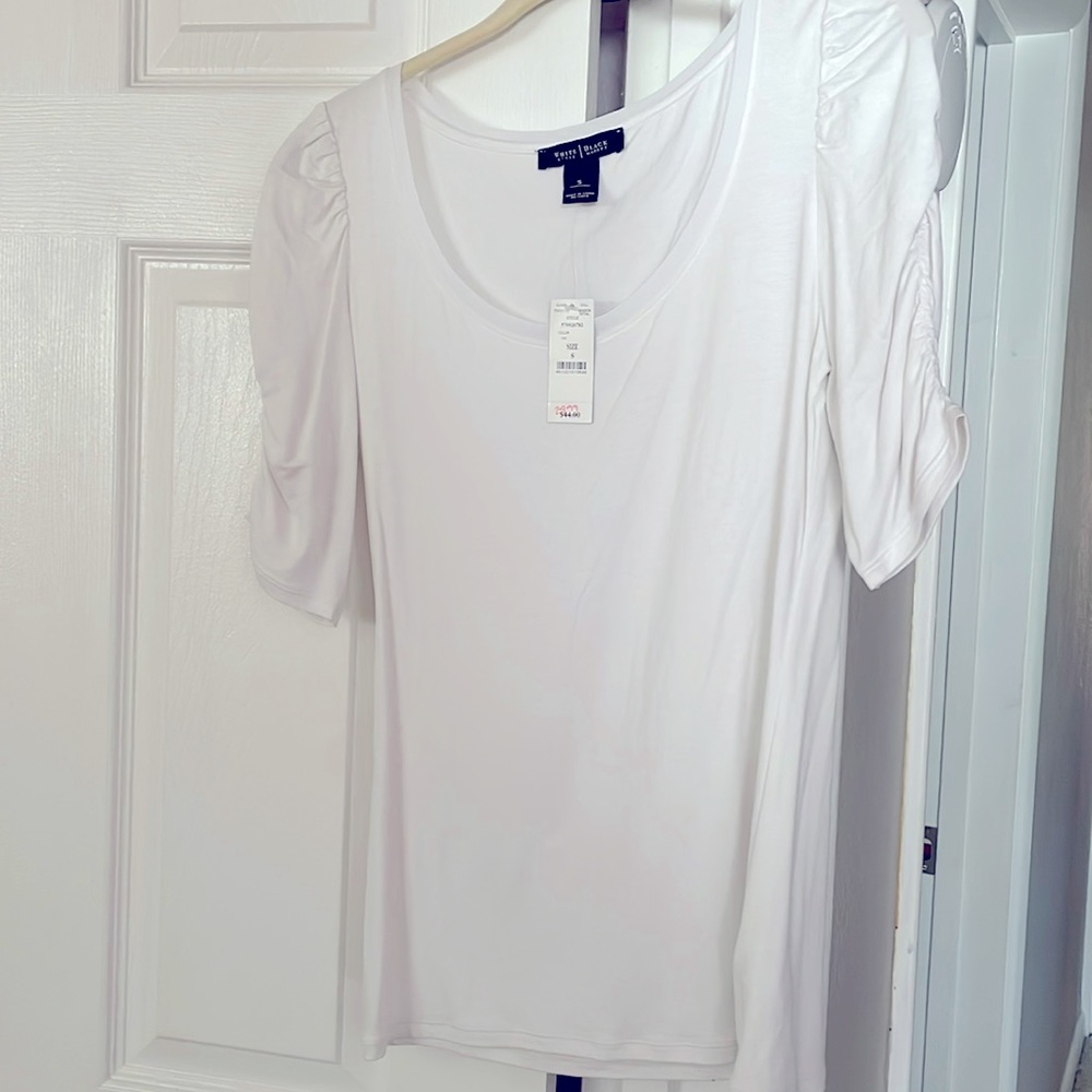 WHBM White Short sleeve 96% Rayon machine washable